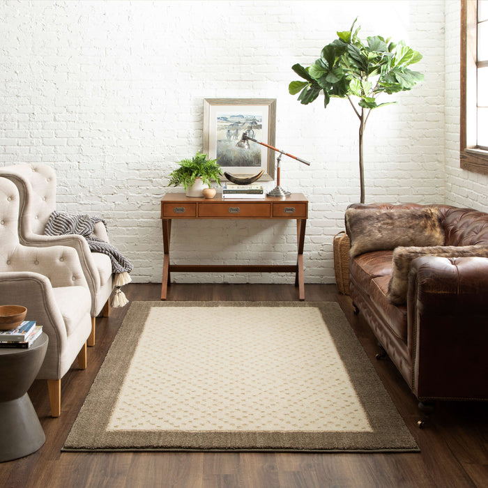 Chateau Maryann White & Gray Area Rug
