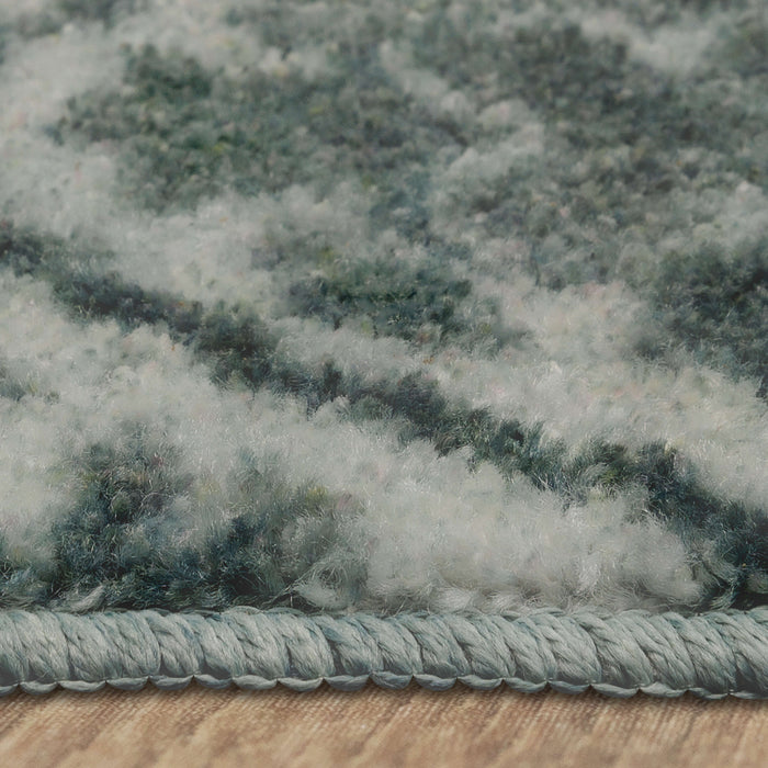 Ornamental Diamond Grey Accent Rug