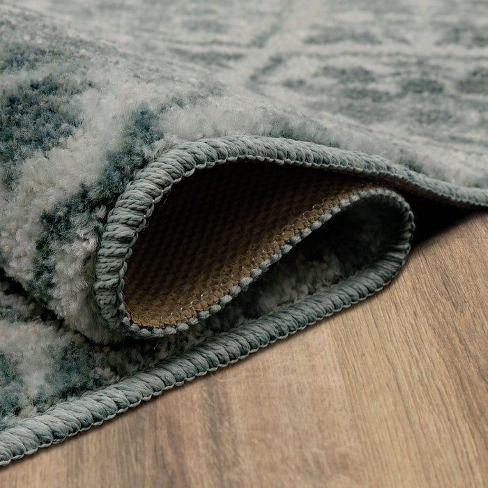 Ornamental Diamond Grey Accent Rug