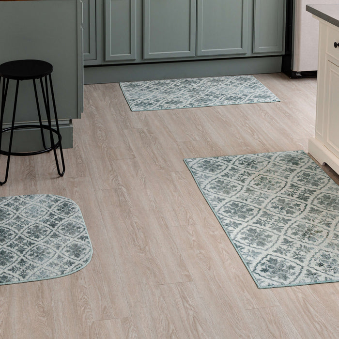 Ornamental Diamond Grey Accent Rug
