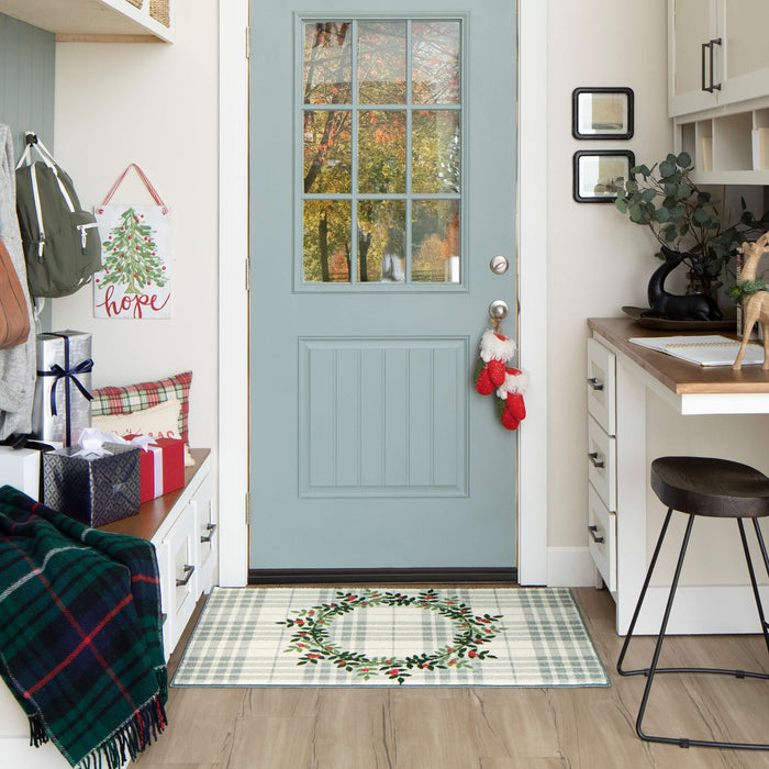 Holly Wreath Grey Plaid Accent Rug