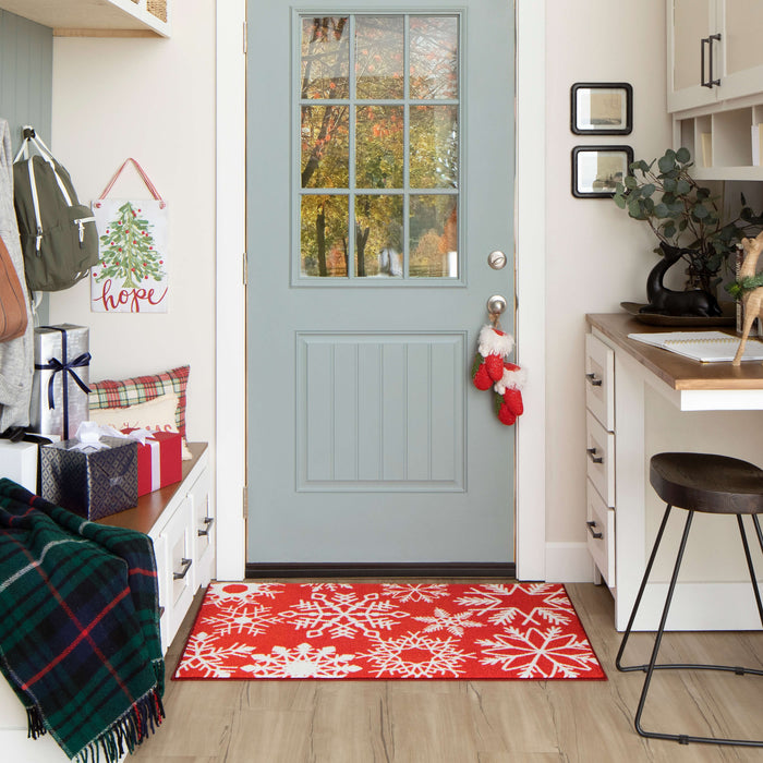 Holiday Snowflake Red Accent Rug