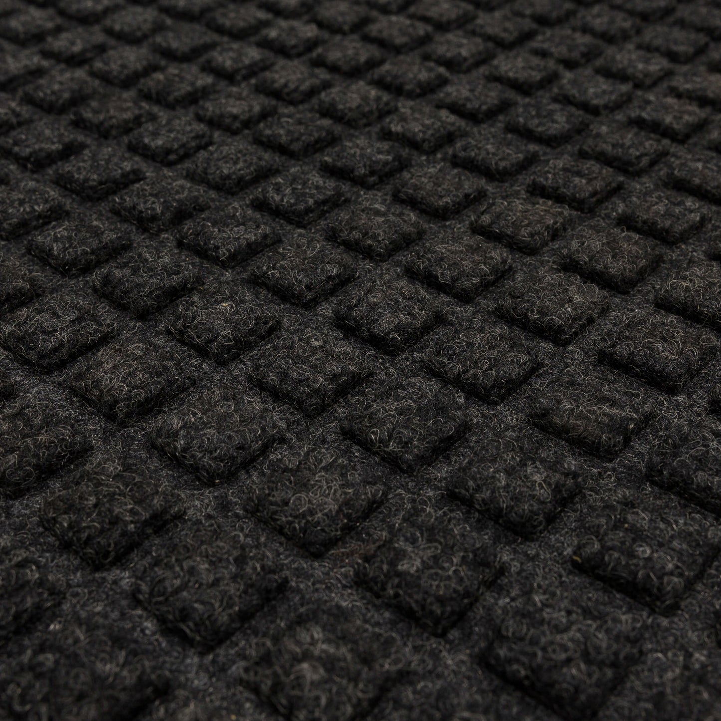 Waffle Grid Impression Onyx Door Mat