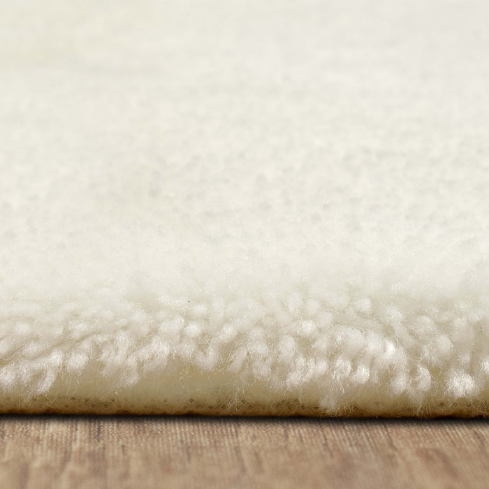 Annapolis Silk White Bath Mat